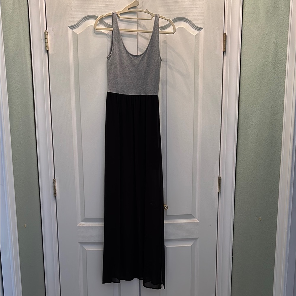 Elegant Gray and Black Maxi Dress